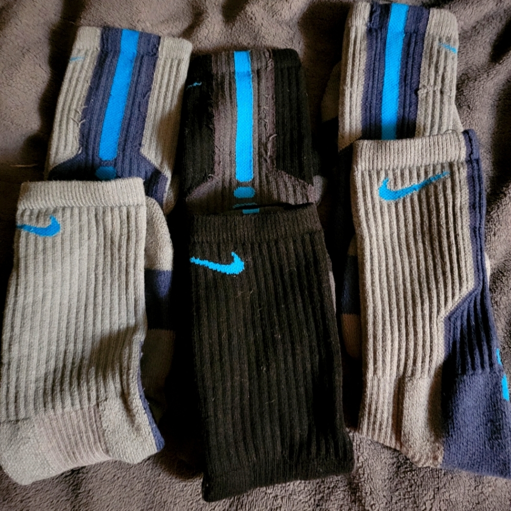 Nike elite socks lot 21-014